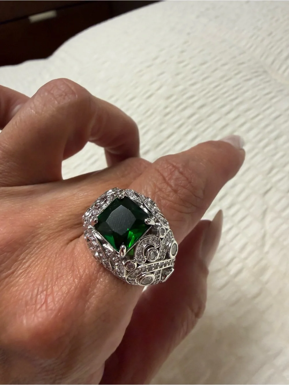 Vintage-Inspired Silver Ring with Deep Green Square Gem